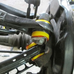 031591A: Rear upper control arm to hub bush SPORT