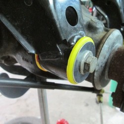 031598B: Rear diff front mounting bush